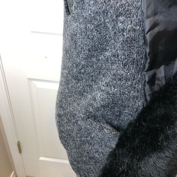 Steve Madden fur lined long sweater vest with pockets - Picture 12 of 14